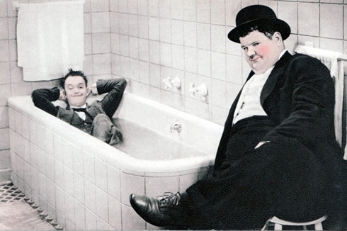 Personaggi famosi fotografati in vasca da bagno - Stanlio e Ollio
